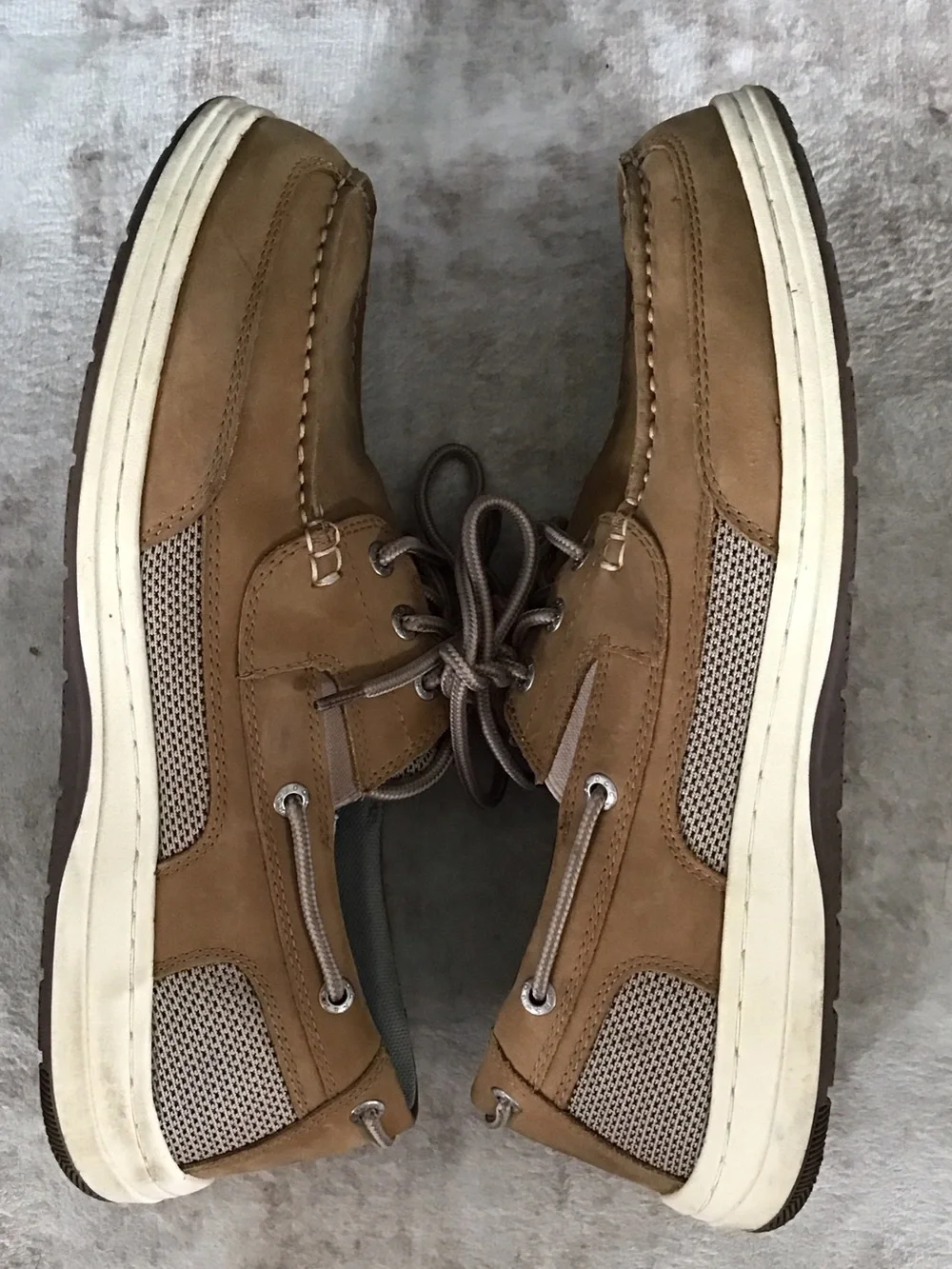 Dockers Men's Beacon Classic Brown/Tan Nubuck Boat Shoes